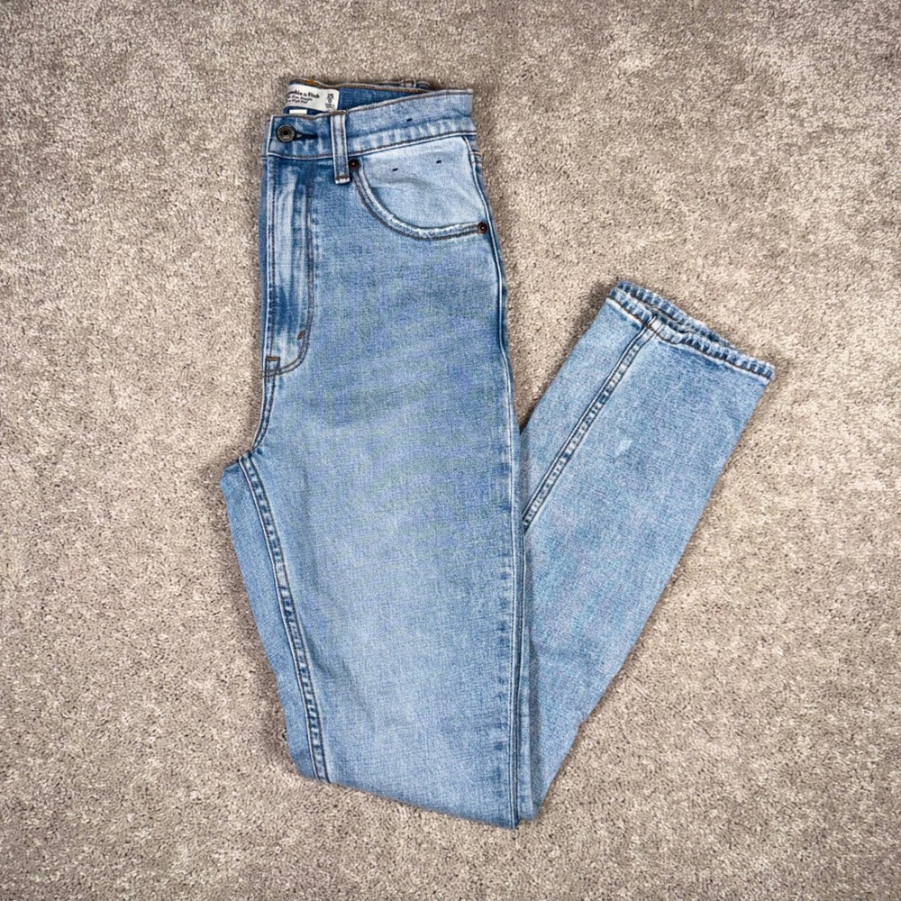 Abercrombie & Fitch Curve Love 90s Slim Straight Ultra High Rise Jeans 25 0